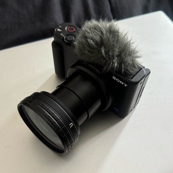 Sony ZV1 Camera - Picture 6 of 7